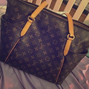 Louis Vuitton Handbag